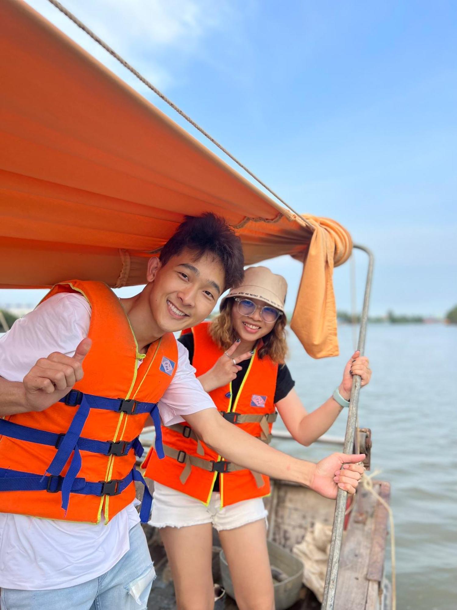 Hide Away Bungalows In Ben Tre City Exterior foto